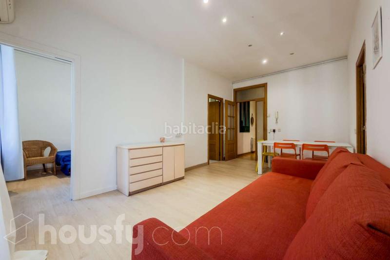 Foto ebd93b86-b3ef-4edc-aa4e-e3de52df4a57. Pis a carrer del rosselló . a Dreta de l´Eixample Barcelona