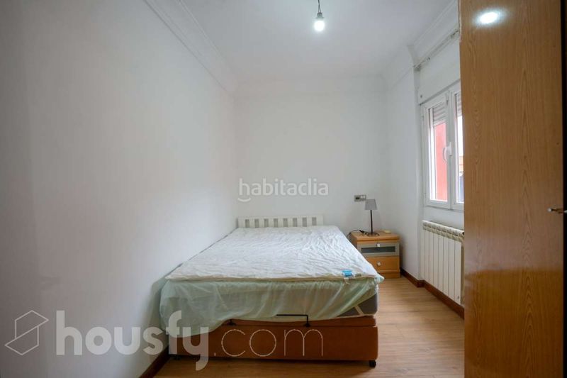 Foto a507ff11-3426-4a4c-aba4-e77145f10506. Piso en calle nuestra señora de la soledad . en Buena Vista Madrid