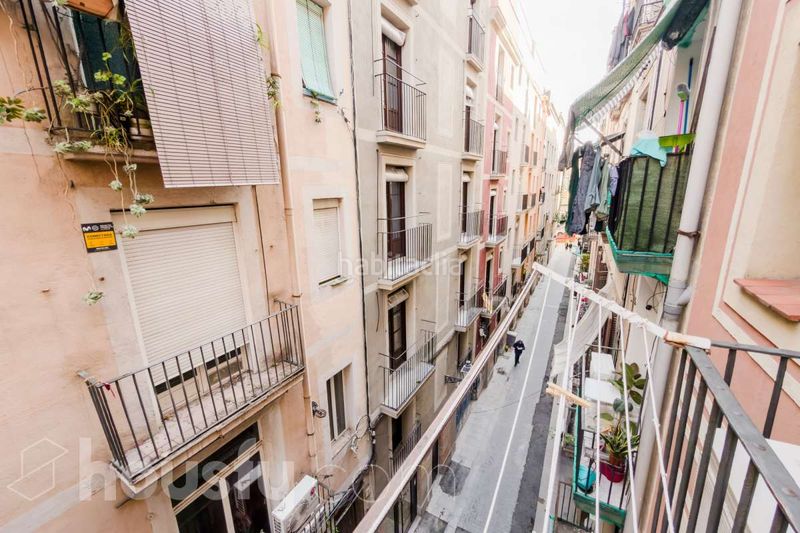 Foto cd7da1ca-08e4-4c55-a820-2ec2b8a96f5f. Pis a carrer de lancaster . a Raval Barcelona