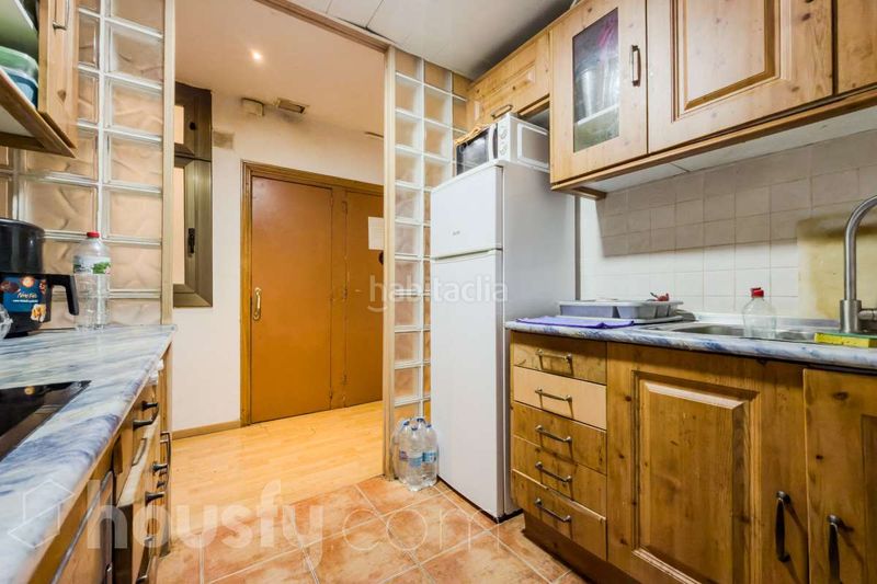 Foto d13c6777-dcd4-42af-a7b5-292b460a43ac. Pis a carrer de lancaster . a Raval Barcelona