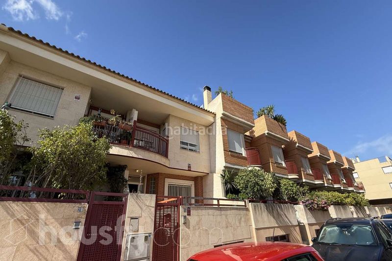 Foto 96097ae0-cebd-4ef2-a394-dec2587f2ba6. Alquiler casa en calle morunos . en Juan de Borbón Murcia