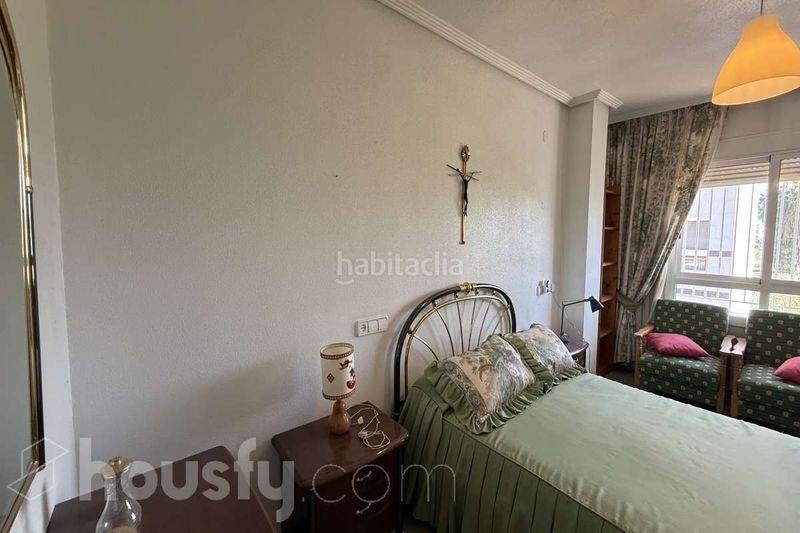 Foto b884800a-a342-474b-89c3-540d5f802389. Alquiler casa en calle morunos . en Juan de Borbón Murcia