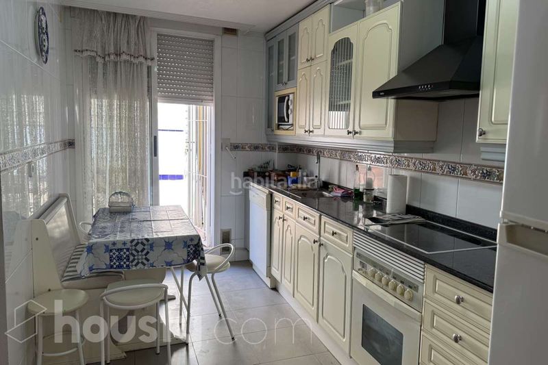 Foto ea5b84e7-6459-4845-8118-8308c61a750b. Alquiler casa en calle morunos . en Juan de Borbón Murcia