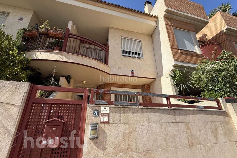 Foto fba66769-1d07-40dc-9463-fc9b8e386428. Alquiler casa en calle morunos . en Juan de Borbón Murcia