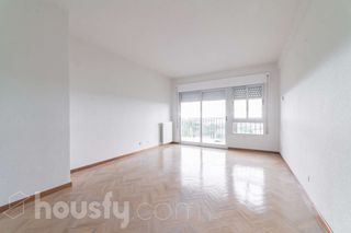 Location Appartement à Sector foresta .