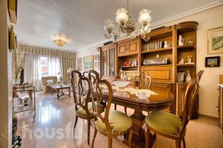 Pis a CL CAPITAN DEMA .