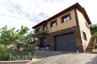 Casa en Carrer de miguel �ngel .