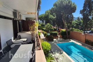 Rent Flat in Carrer de manila .