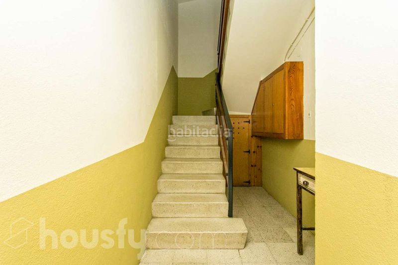 Foto 203562bc-96b6-4baf-89d9-1aa2e60a803c. Pis a carrer orient . a Alp