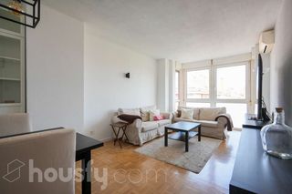 Rent Flat in Calle de ramón power .