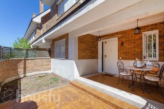 House in Calle somosierra .