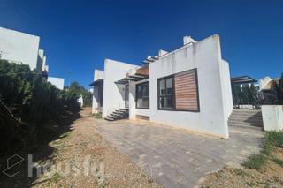 Haus in Urb. la reserva del bosque ( el bosque ) .