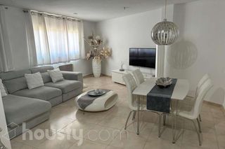 Rent Flat in Avinguda de tudela .