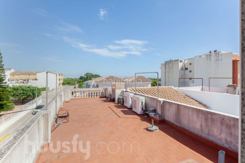 Foto 685033bb-5acc-431f-9763-cdd54ec836a3. Casa a calle sant andreu . a Miramar