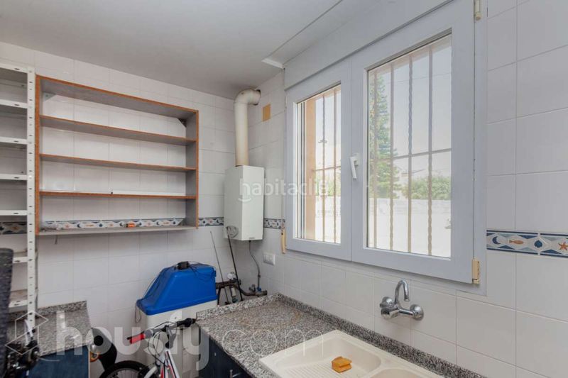 Foto 809f804e-13eb-40fb-bf45-d1f8dbc6615a. Casa a calle sant andreu . a Miramar