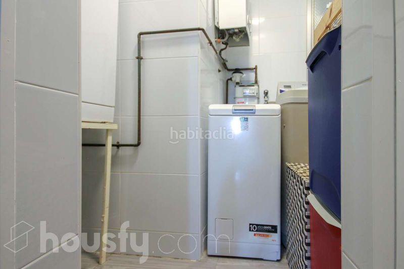 Foto 1f82b283-308b-4fdb-9945-00f801310ac6. Piso en calle casamada . en Abrera