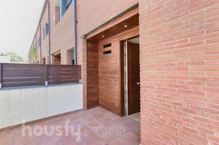 House in Calle puniol .