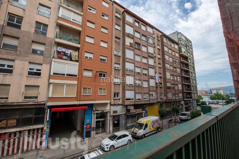 Foto 88b47306-316c-42a7-bbf8-ead779c83218. Piso en calle marqués de la hermida - edificio castilla . en Santander