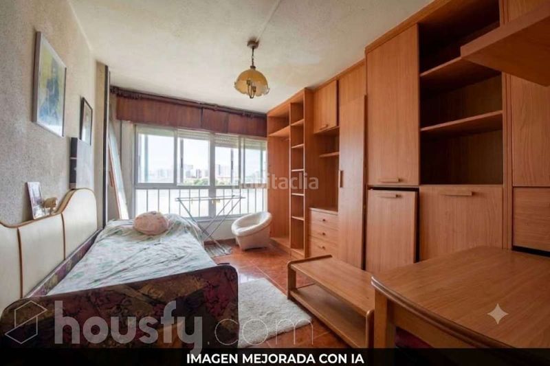 Foto c1f8950d-095a-47df-baee-0646311bc53b. Piso en calle marqués de la hermida - edificio castilla . en Santander