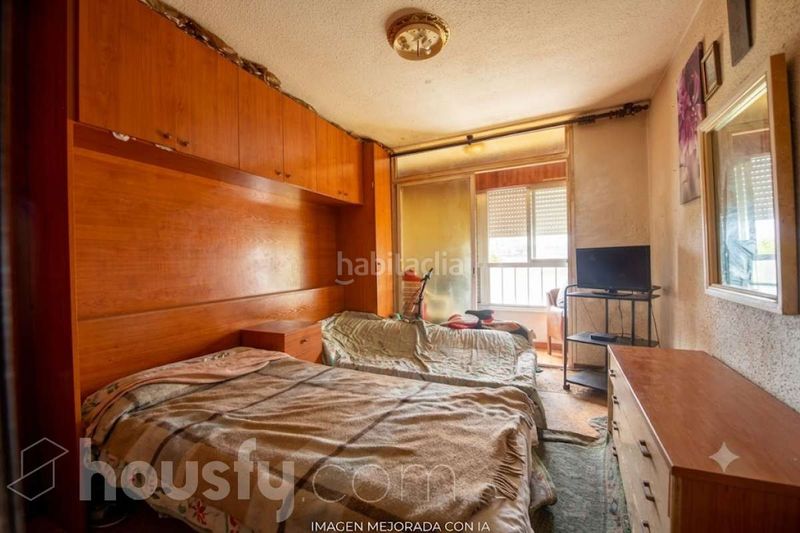 Foto c75c22f1-b90f-4f4b-a813-efbfe3db8248. Piso en calle marqués de la hermida - edificio castilla . en Santander
