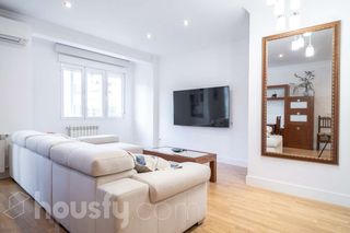 Flat in Calle de Bravo Murillo .