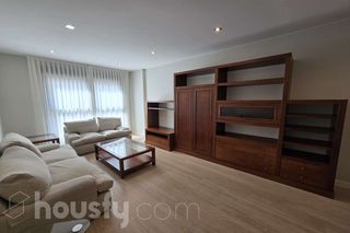 Rent Flat in Carrer d'aragó .