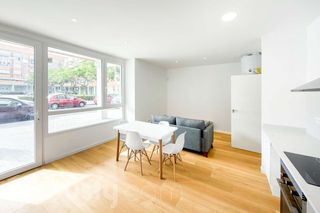 Flat in Plaza de los pueblos .