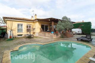 Casa a Carrer palafrugell .