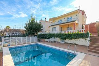 Haus in Carrer d'emili vendrell (urb. can rial) .