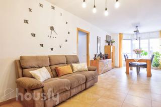 Etagenwohnung in Carrer de montserrat roig .