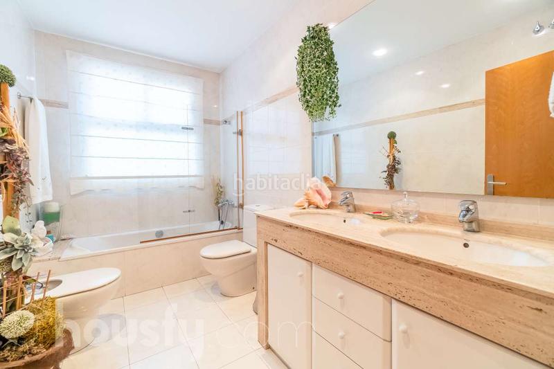 Foto d2af389c-a57d-4d46-8e89-903861b10974. Tríplex en cl de argentona s/n en Centre Mataró