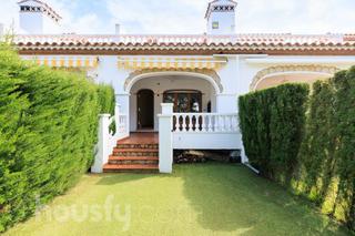 House in Carrer empordà .