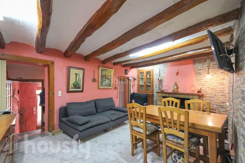 Foto b09ec326-555d-40f8-9e37-ee4c0a460c26. Casa a carrer el raval . a Torrelles de Foix