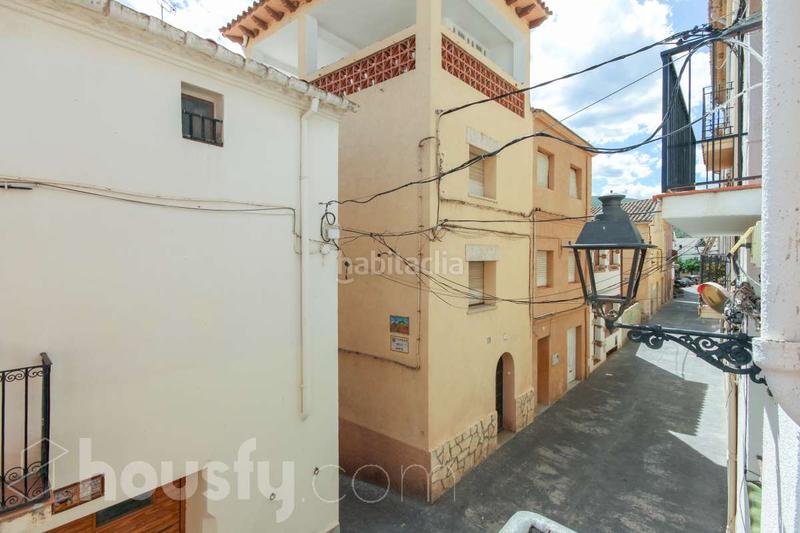 Foto dac5f25c-40ad-4452-b2ca-dc1f2d5fa2b8. Casa a carrer el raval . a Torrelles de Foix