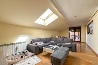 Rent Flat in Calle van gogh .