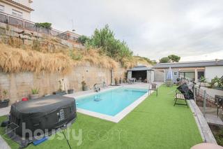 Haus in Carrer d'isidre nonell .