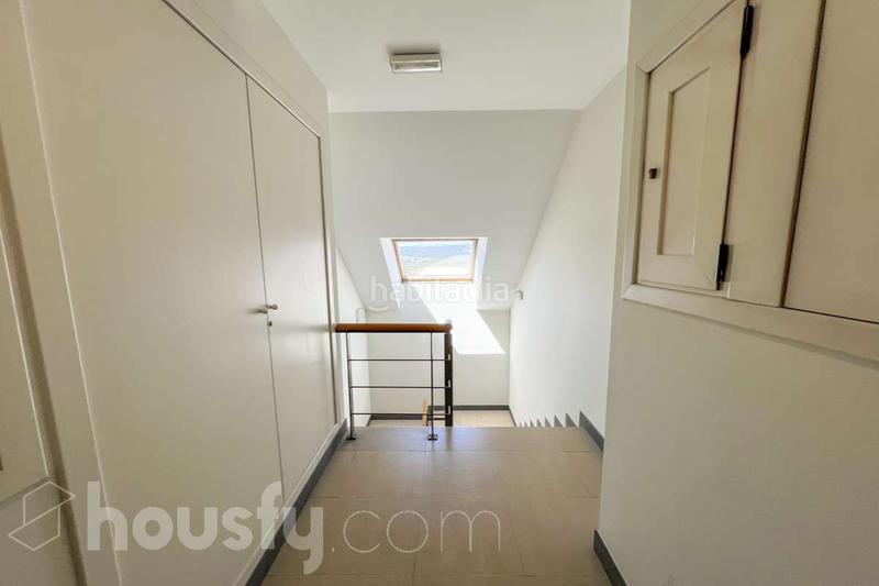 Foto 4ca8d0c5-f273-4d78-943b-f7a9a6a7ef6f. Piso en rúa buxo . en O Milladoiro Ames