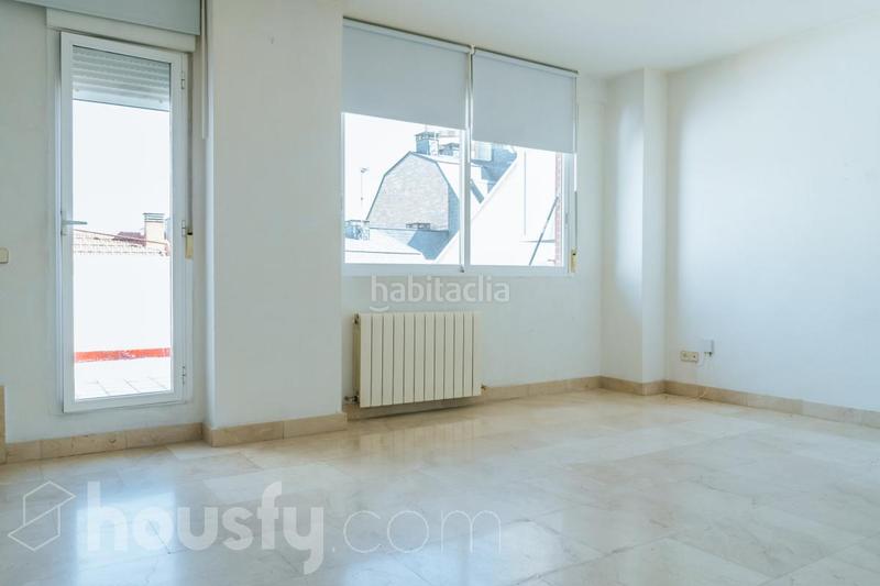 Foto 04651d1d-99e6-4923-887a-72267410fb1d. Affitto attico in calle de julio lópez . in Prosperidad Madrid