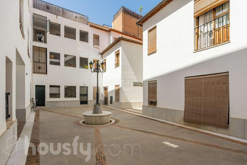 Foto 03e74506-6428-4415-86f0-9773ec8291ae. Piso en calle jarreria . en San Matías - Realejo Granada