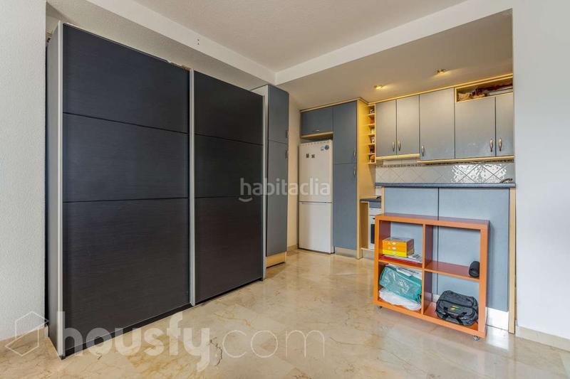 Foto 625e3b65-4c14-471d-befe-2ceb7296c521. Piso en calle jarreria . en San Matías - Realejo Granada