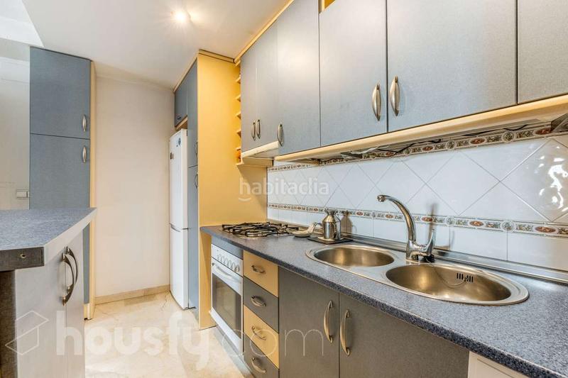 Foto a66539d8-d3ac-4388-8f86-d12149469e71. Piso en calle jarreria . en San Matías - Realejo Granada