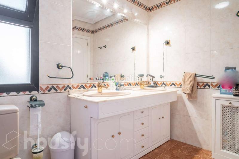 Foto 1736677b-0ef7-4ef0-934e-ef73c6638baf. Casa en cl italia en Peñas Albas - Zulema Villalbilla