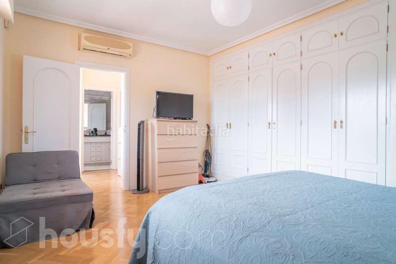 Foto 29bc3f9a-b99a-4d3d-b870-388232fa5c8b. Casa en cl italia en Peñas Albas - Zulema Villalbilla