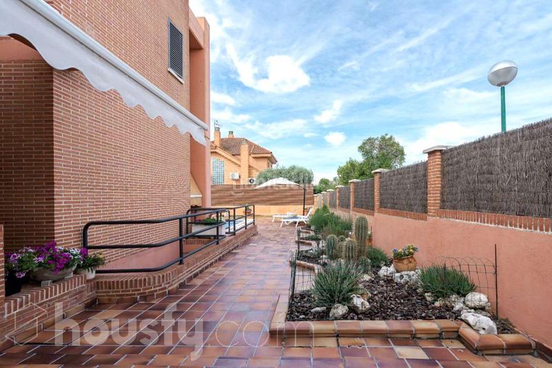 Foto bd0c0d0f-36a9-4aca-92fd-529ce9b578ce. Casa en cl italia en Peñas Albas - Zulema Villalbilla