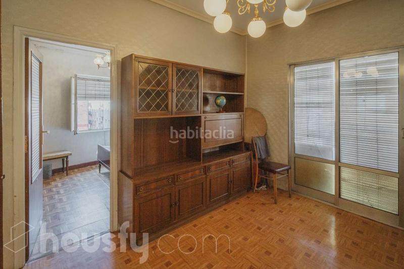 Foto 3ae3d9c5-8b7c-446a-ad21-f5fddfbf45fc. Pis a calle aaiún . a Delicias Valladolid