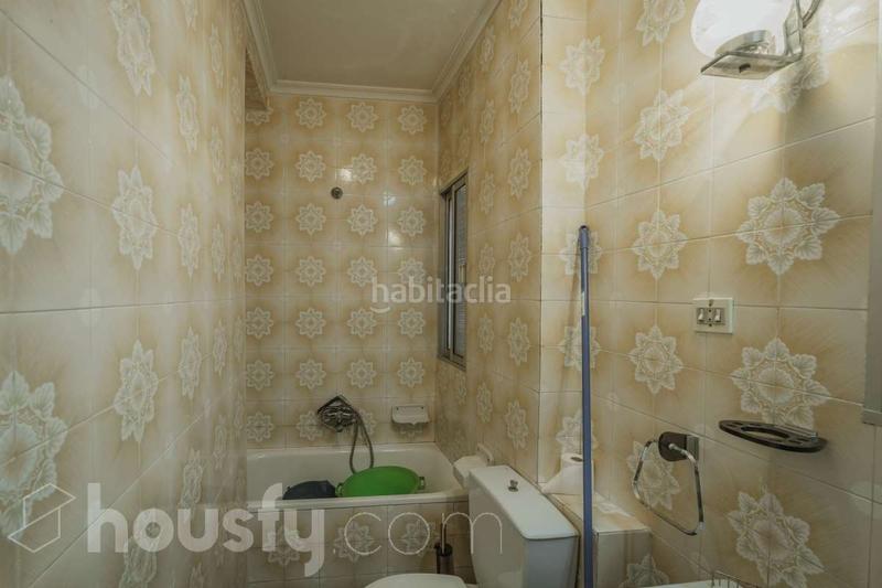 Foto d9e7b189-d156-4953-99f2-2a11ba5abbc0. Pis a calle aaiún . a Delicias Valladolid