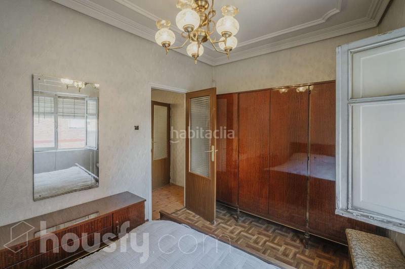 Foto ec8a1aab-03f6-45af-a2cf-b080239198af. Piso en calle aaiún . en Delicias Valladolid