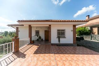Maison  Carrer pirineus .