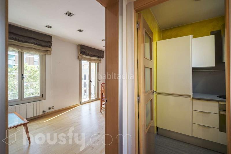 Foto 453e5e73-2e75-486c-867b-4e636b2e1888. Piso en rambla de badal . en Sants Barcelona