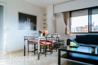 Rent Flat in Avenida del doctor federico rubio y galí .